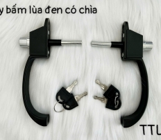 TAY BẤM CỬA LÙA CÓ CHÌA