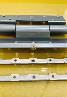 Bản lề 4D xám Draho