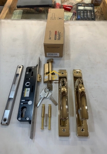 Khoá đơn, đa vàng huy hoàng