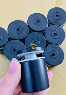 Ốc đặc màu đen