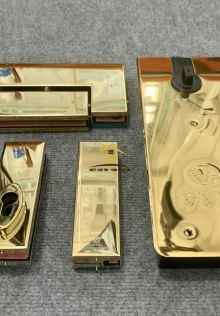 Bộ phụ kiện bản lề sàn VVP Vàng