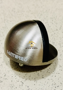 Chặn cửa bán nguyệt hamered