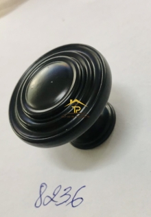 Tay nắm tủ gù đen 8236