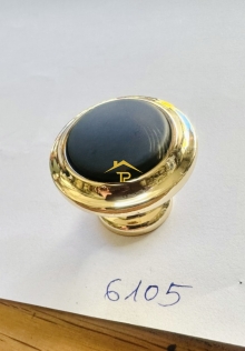 Tay nắm tủ gù đen vàng 6105