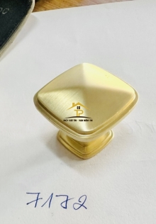 Tay nắm tủ gù vàng 7172
