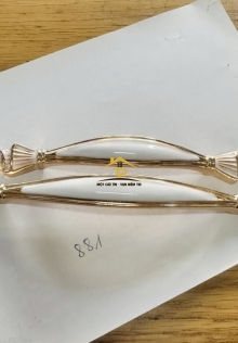 Tay nắm tủ trắng sang trọng 881