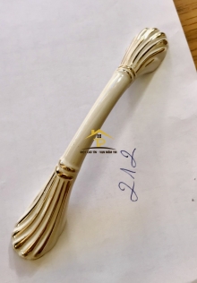 Tay nắm tủ trắng 212
