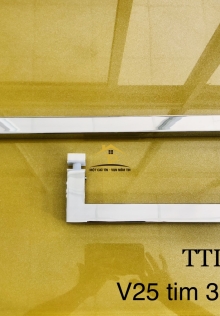 Tay vuông 25 300x500 Hafele