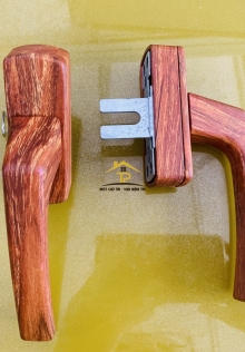 Tay đa điểm vân gỗ 