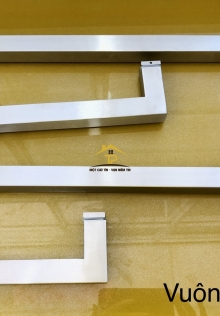Tay phòng tắm vuông 25 inox mờ ( vuông góc )
