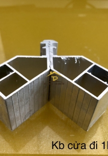 KE NHẢY KHUNG CỬA ĐI CHÍNH TÂM